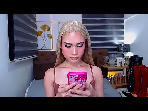 JuicyCockThea online show from 04-29-26, 06:14