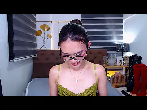 JuicyCockThea online show from 04-28-26, 04:44