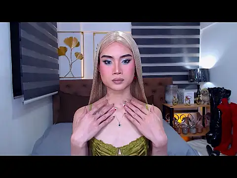 JuicyCockThea online show from 05-26-26, 02:15