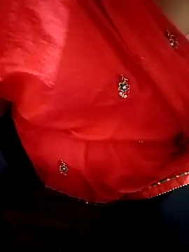 Snapshot of Simran_008 chatting on 04-25-26, 04:15 Simran 008 online show from 04-25-26, 04:15