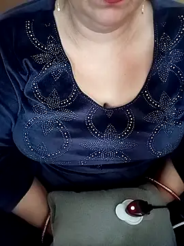 Snapshot of Simran_008 chatting on 02-09-26, 07:06 Simran 008 online show from 02-09-26, 07:06