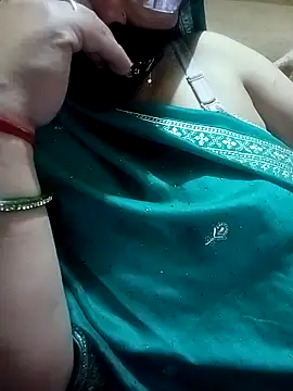 Snapshot of Simran_008 chatting on 02-28-26, 04:39 Simran 008 online show from 02-28-26, 04:39