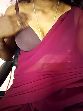 Snapshot of manu_sexy_ chatting on 02-17-26, 11:29 manu sexy online show from 02-17-26, 11:29