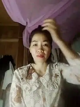 Snapshot of -Lundy- chatting on 02-12-26, 02:00 -Lundy- online show from 02-12-26, 02:00