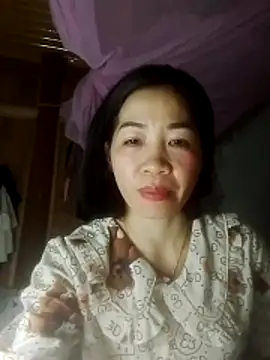 Snapshot of -Lundy- chatting on 02-11-26, 01:00 -Lundy- online show from 02-11-26, 01:00