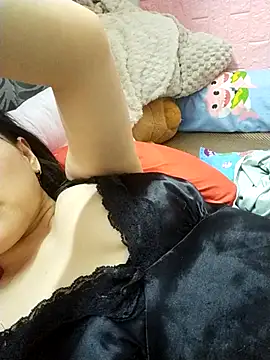 Strawberry-wet online show from 04-26-26, 08:55