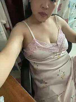 Strawberry-wet online show from 04-16-26, 03:51