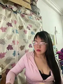 Strawberry-wet online show from 03-14-26, 12:44