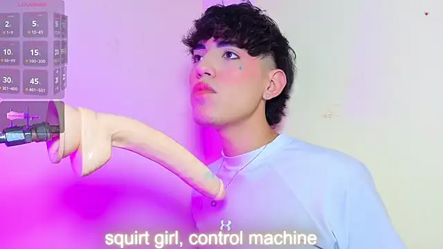 max femboy online show from 06-11-26, 10:23