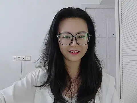 Snapshot of yunchui0101 chatting on 02-12-26, 06:13 yunchui0101 online show from 02-12-26, 06:13