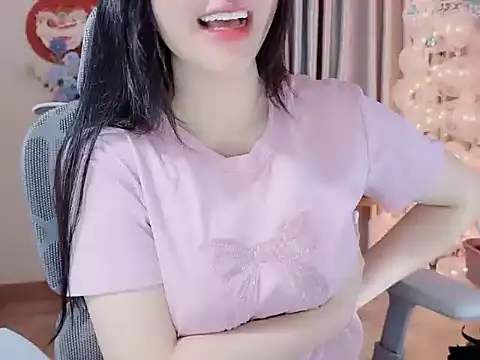 Snapshot of Agnelyn___ chatting on 04-23-26, 02:40 Agnelyn online show from 04-23-26, 02:40