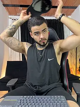 Benjii Carter1 online show from 04-12-26, 02:04