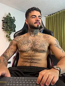 Snapshot of Benjii_Carter1 chatting on 06-27-26, 12:38 Benjii Carter1 online show from 06-27-26, 12:38