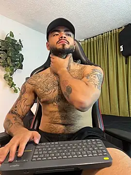 Snapshot of Benjii_Carter1 chatting on 07-01-26, 02:23 Benjii Carter1 online show from 07-01-26, 02:23