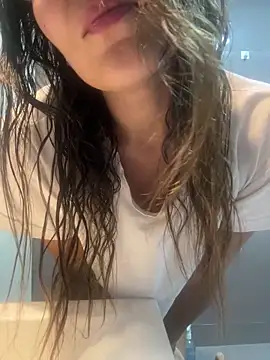 Snapshot of justinahallo chatting on 02-21-26, 05:31 justinahallo online show from 02-21-26, 05:31