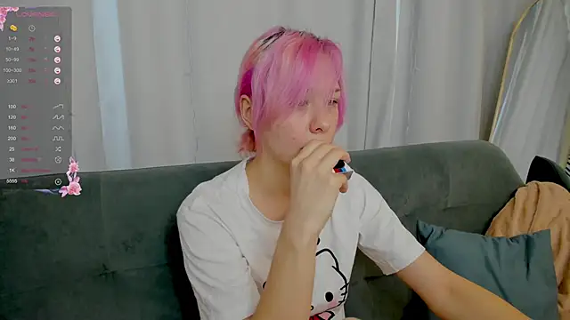 EmilyTrase online show from 04-04-26, 01:12