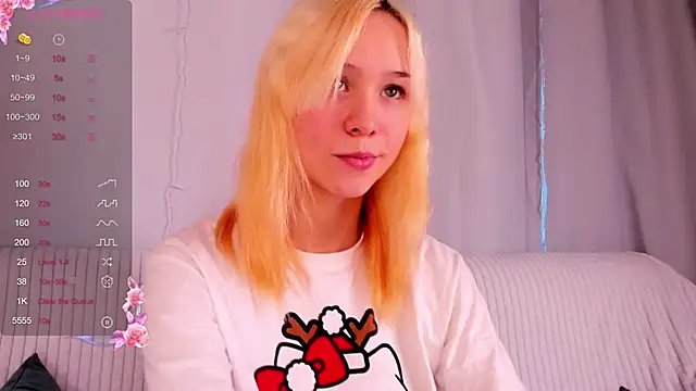 Snapshot of EmilyTrase chatting on 02-22-26, 01:19 EmilyTrase online show from 02-22-26, 01:19