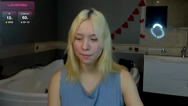 Snapshot of EmilyTrase chatting on 02-28-26, 01:05 EmilyTrase online show from 02-28-26, 01:05