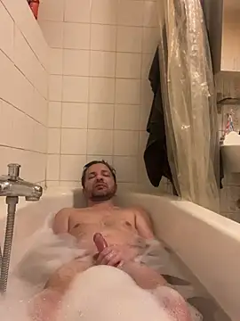 Snapshot of DeN_strip chatting on 02-13-26, 08:42 DeN strip online show from 02-13-26, 08:42