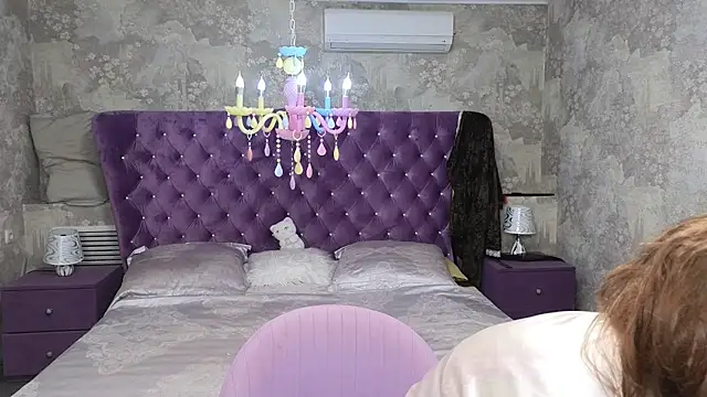 Anna Kenan online show from 04-24-26, 09:00