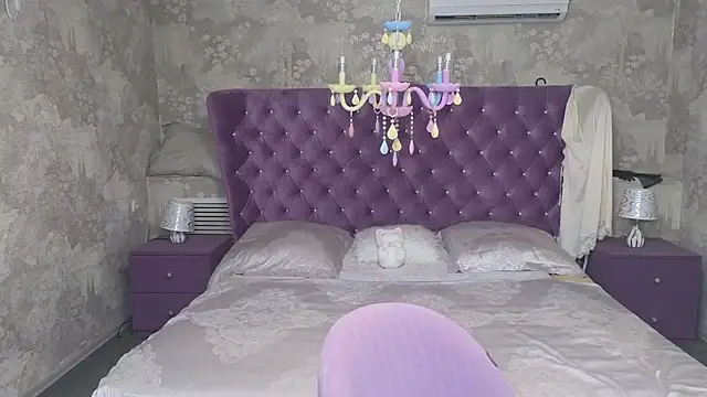 Snapshot of Anna_Kenan chatting on 06-01-26, 11:10 Anna Kenan online show from 06-01-26, 11:10