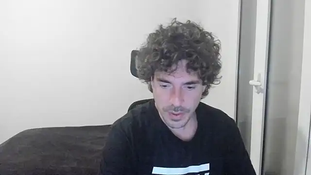 Snapshot of joaquin420_hot chatting on 02-25-26, 11:59 joaquin420 hot online show from 02-25-26, 11:59