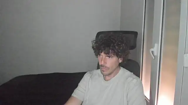 Snapshot of joaquin420_hot chatting on 02-28-26, 11:21 joaquin420 hot online show from 02-28-26, 11:21