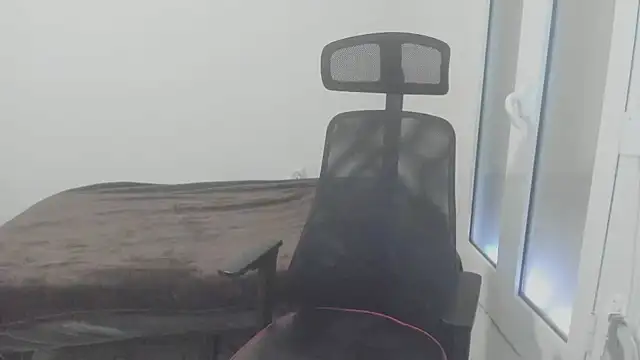 Snapshot of joaquin420_hot chatting on 02-12-26, 04:29 joaquin420 hot online show from 02-12-26, 04:29