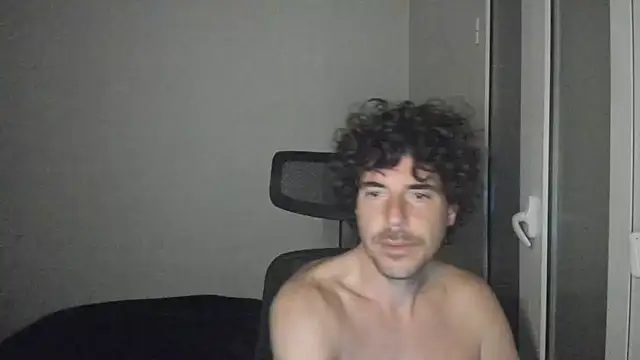 Snapshot of joaquin420_hot chatting on 02-27-26, 06:13 joaquin420 hot online show from 02-27-26, 06:13