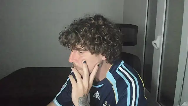 Snapshot of joaquin420_hot chatting on 03-01-26, 07:47 joaquin420 hot online show from 03-01-26, 07:47