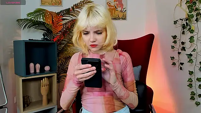 wow angel online show from 03-08-26, 05:22