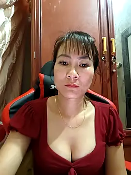 Snapshot of Aly_live chatting on 02-13-26, 07:14 Aly live online show from 02-13-26, 07:14