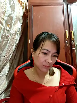 Snapshot of Aly_live chatting on 02-12-26, 11:21 Aly live online show from 02-12-26, 11:21