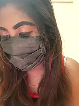 Snapshot of Revanthika-27 chatting on 02-26-26, 06:41 Revanthika-27 online show from 02-26-26, 06:41