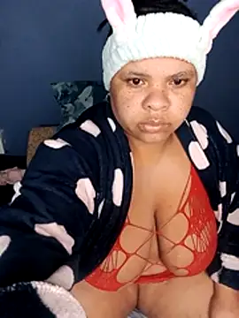 Snapshot of Sweet-Bella17 chatting on 07-14-26, 03:00 Sweet-Bella17 online show from 07-14-26, 03:00