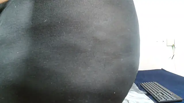 Sweet-Bella17 online show from 05-23-26, 11:37
