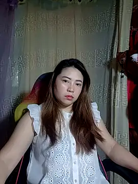 Snapshot of yun_2006 chatting on 05-20-26, 12:51 yun 2006 online show from 05-20-26, 12:51