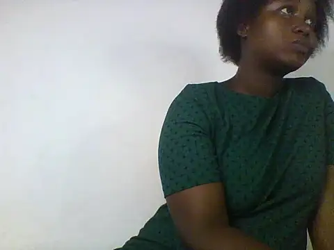 Snapshot of shyNia chatting on 03-04-26, 01:41 shyNia online show from 03-04-26, 01:41