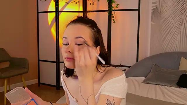 Abigail Forland online show from 06-25-26, 05:12