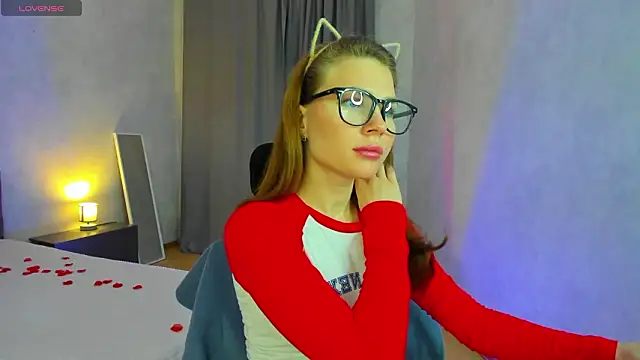 Snapshot of little__isabel chatting on 02-26-26, 01:27 little isabel online show from 02-26-26, 01:27