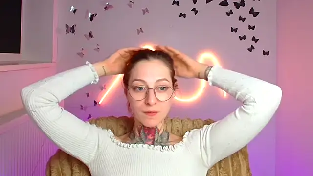 Esmi Winter online show from 03-04-26, 10:17