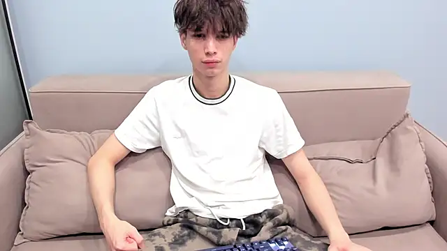 Snapshot of Ur_NextDoor_Boy chatting on 02-11-26, 06:19 Ur NextDoor Boy online show from 02-11-26, 06:19