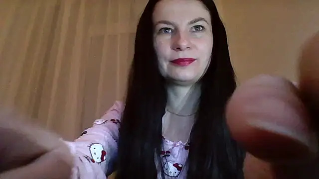 Clover Shine online show from 02-17-26, 06:49