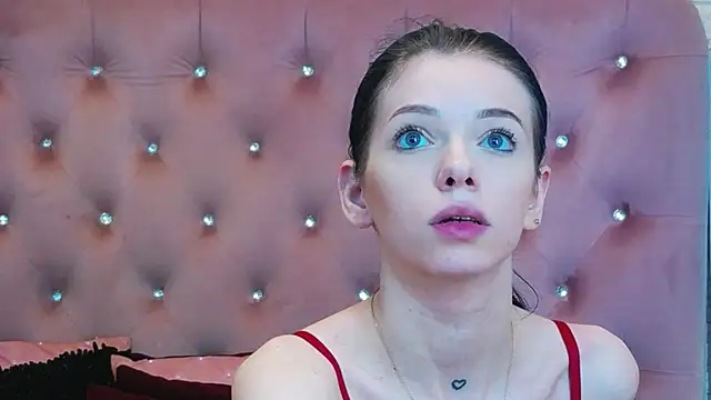 PeachyElla26 online show from 02-22-26, 11:56