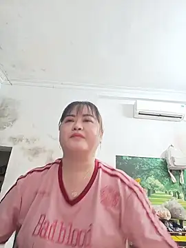 Kee-kimlee online show from 05-24-26, 08:58