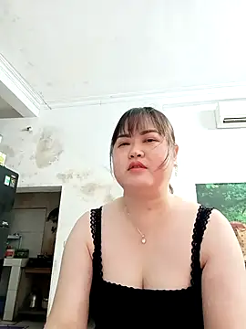 Kee-kimlee online show from 04-19-26, 09:28