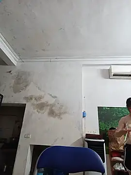 Kee-kimlee online show from 05-18-26, 04:07