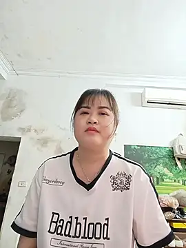 Kee-kimlee online show from 05-31-26, 06:31