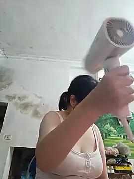 Kee-kimlee online show from 06-27-26, 12:22
