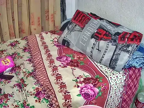 Snapshot of BlackBeauty2002 chatting on 02-16-26, 08:29 BlackBeauty2002 online show from 02-16-26, 08:29